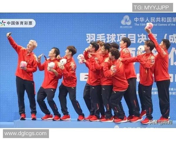 南京羽毛球队在全国团队协作排行榜中荣获第四名展现出色团队精神与实力
